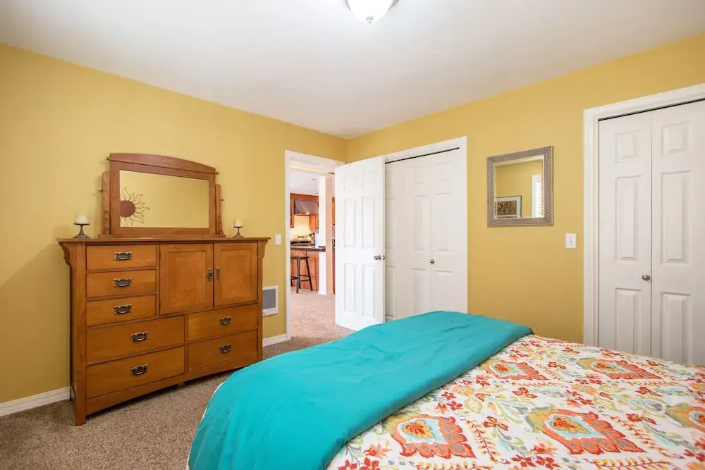 Northern Daylights 1 Bedroom Home by RedAwning