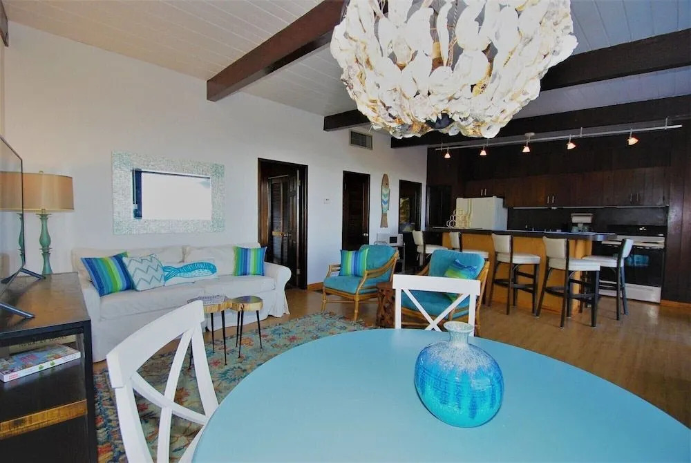 The Mermaid  - 3 Br Home