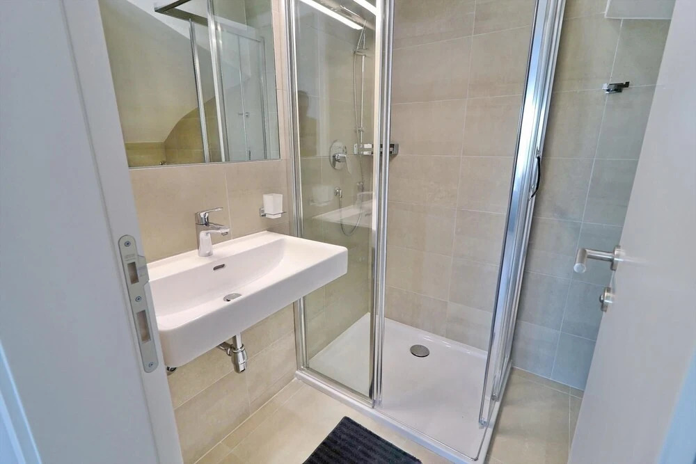 Villa Dalmatinka - Four-bedroom Villa With Pool and Patio ID Direct Booker 12319