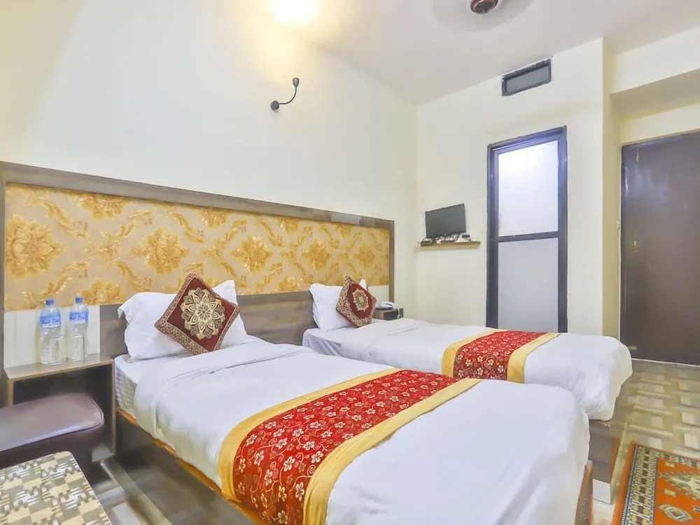 SPOT ON 633 Hotel Surya International