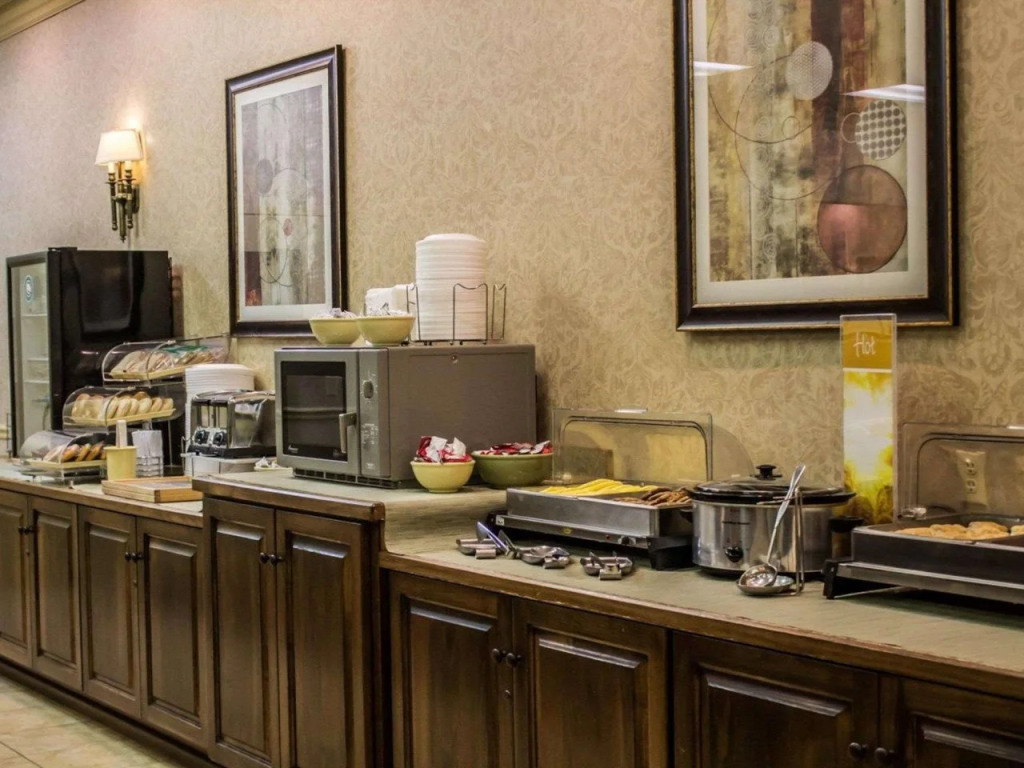 Quality Inn & Suites Mansfield