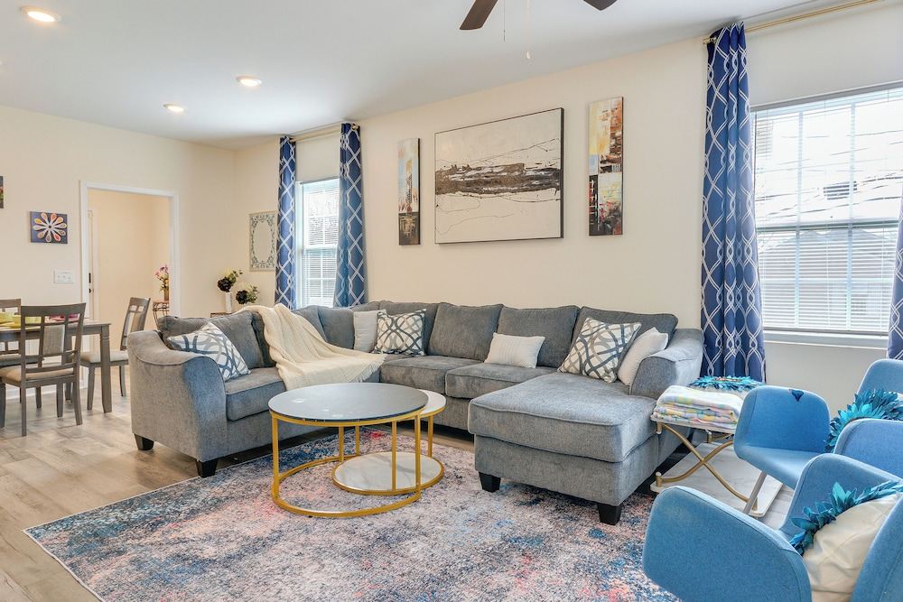 1 Mi to Downtown Greensboro: Newly Built Home!