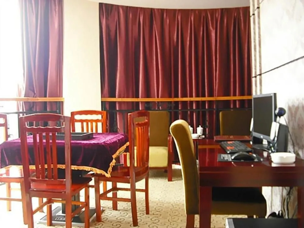 Ji'an Hexin Business Hotel