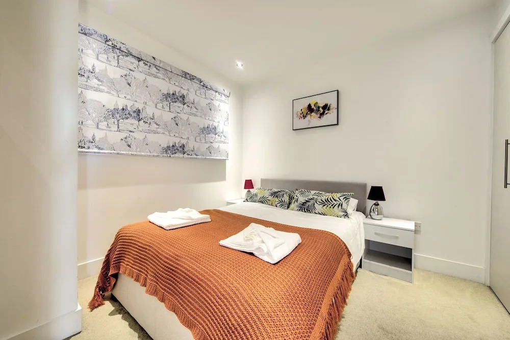 Fountain Bridge apartment