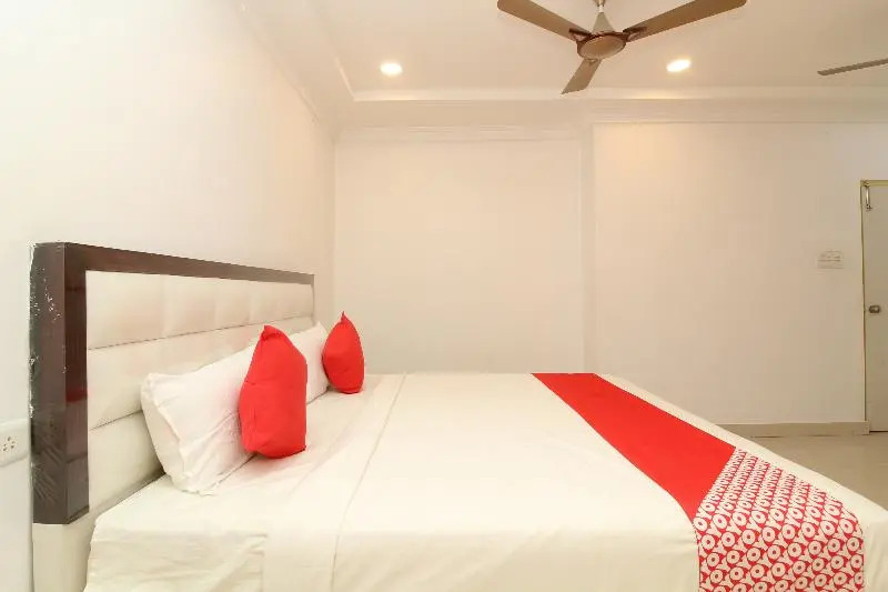 Saba Service Apartments by OYO Rooms