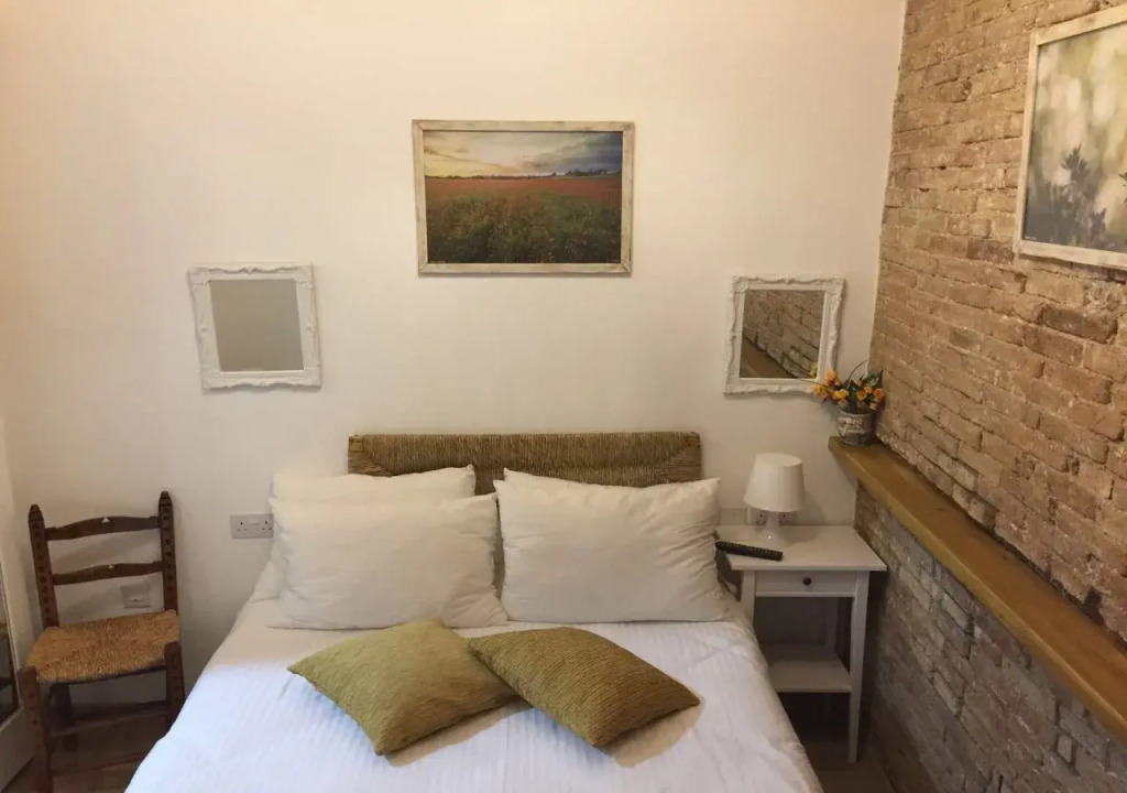 pedieos guest house