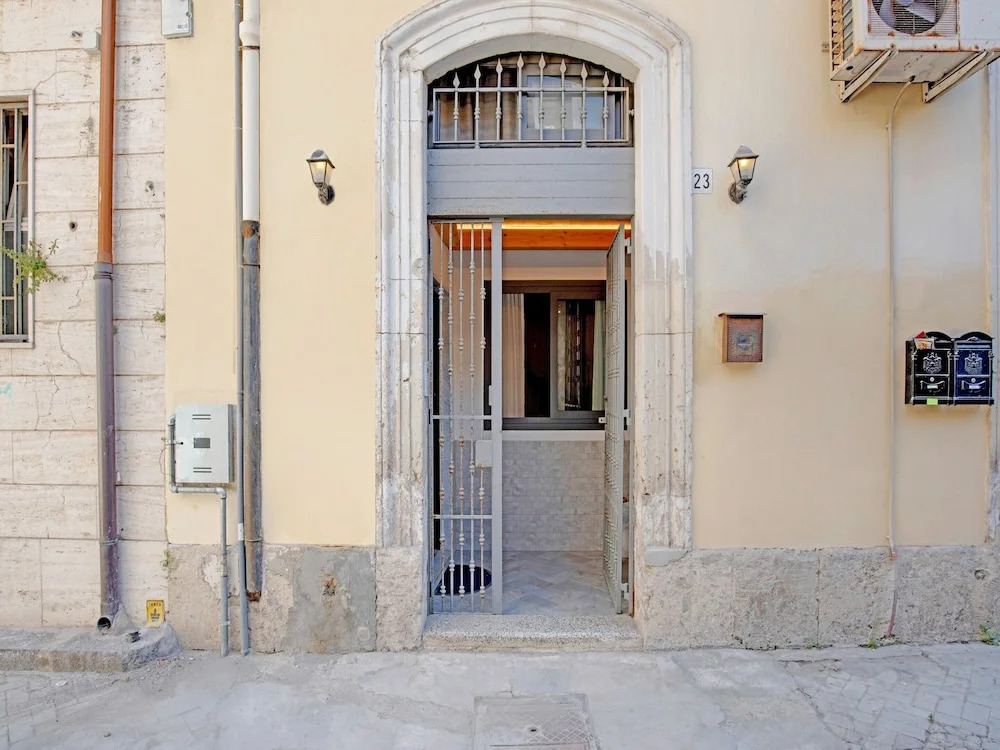 Cozy Apartment in Siracusa near Sea & City Center