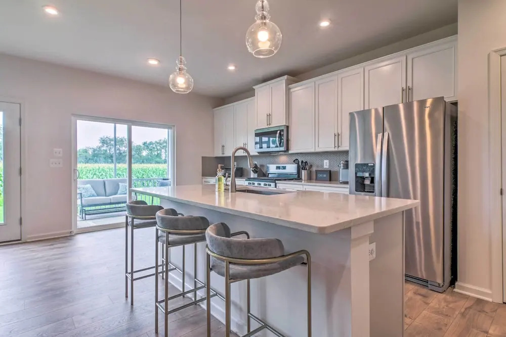 4 Mi to Bethany Beach: Townhome w/ Screened Porch