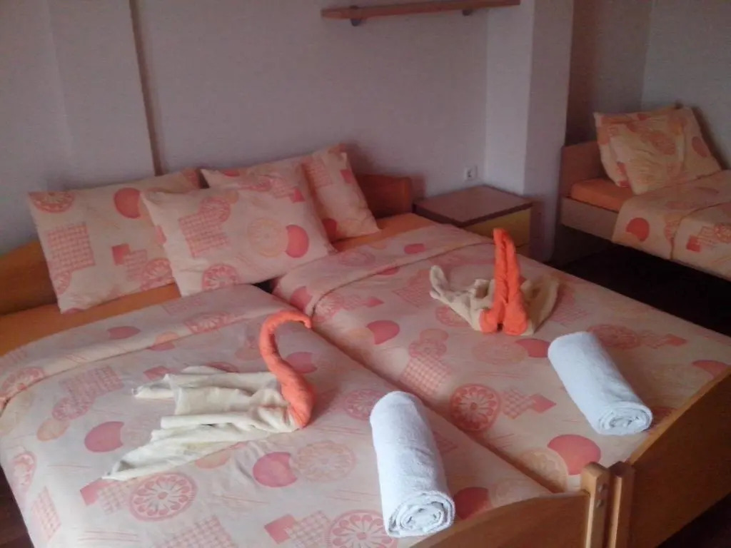 Mitkos Guest House