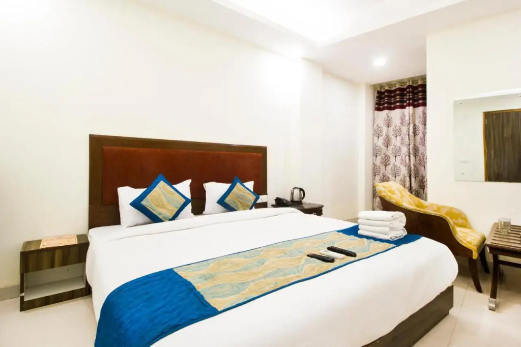 Hotel Platinum-Free Airport Pickup