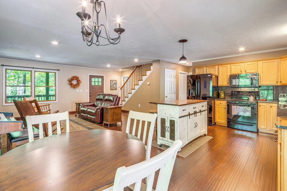 Lake Lure Mountain Retreat w/ Fire Pit & Gas Grill