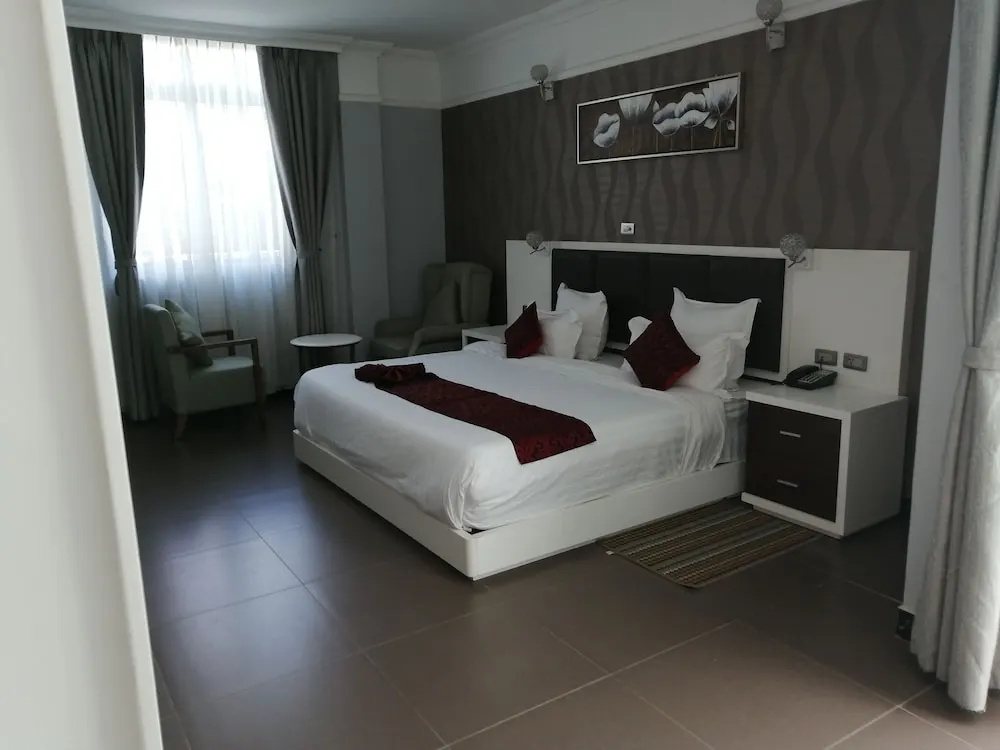 Sunspot Hotel