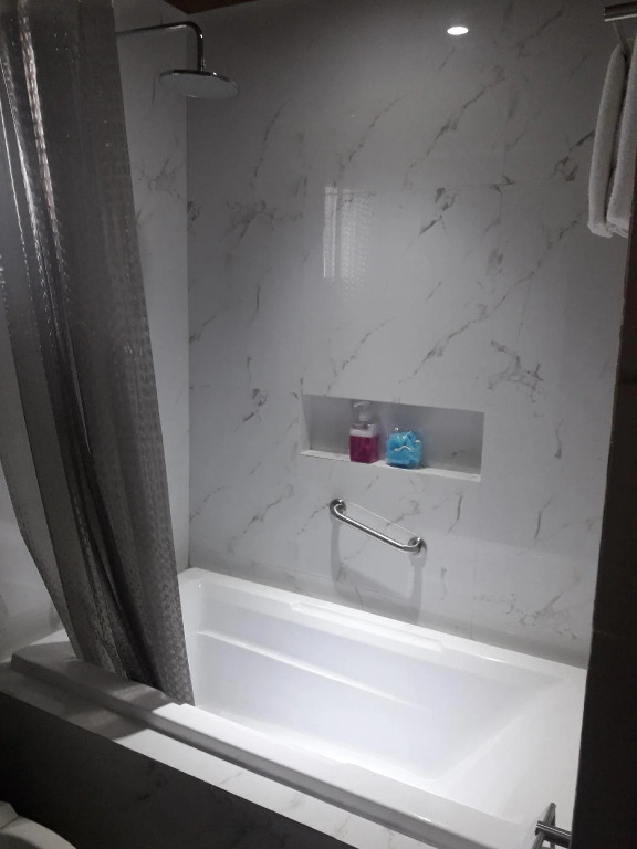 Red Mango Suites