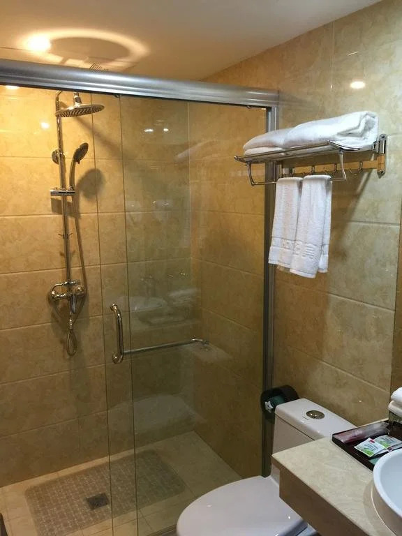 Huoshan Century Inn