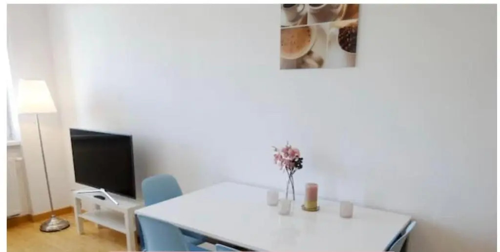Between Schoenbrunn and the City Center. Apt. 31
