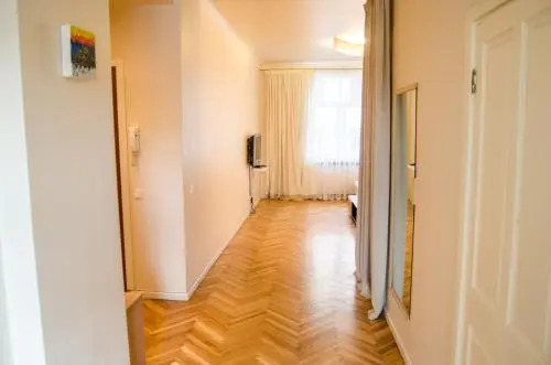 Two-Bedroom Apartment Town Hall with Free Parking