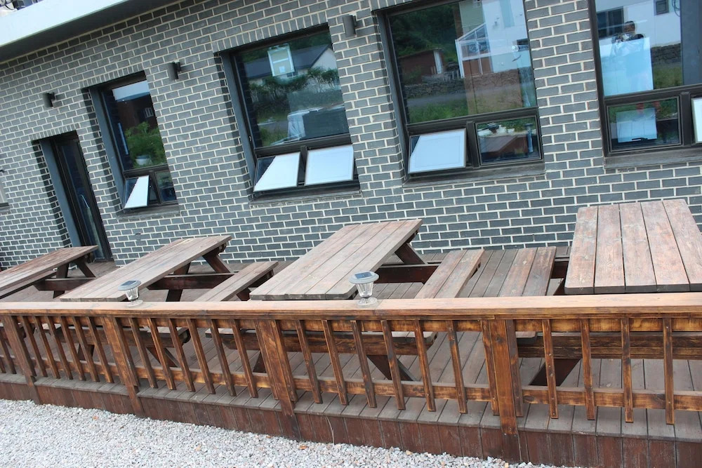 Doomchit Guest House - Hostel