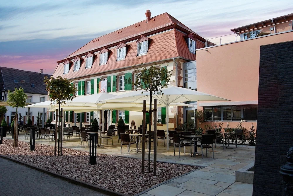 Schlosshotel Bergzaberner Hof