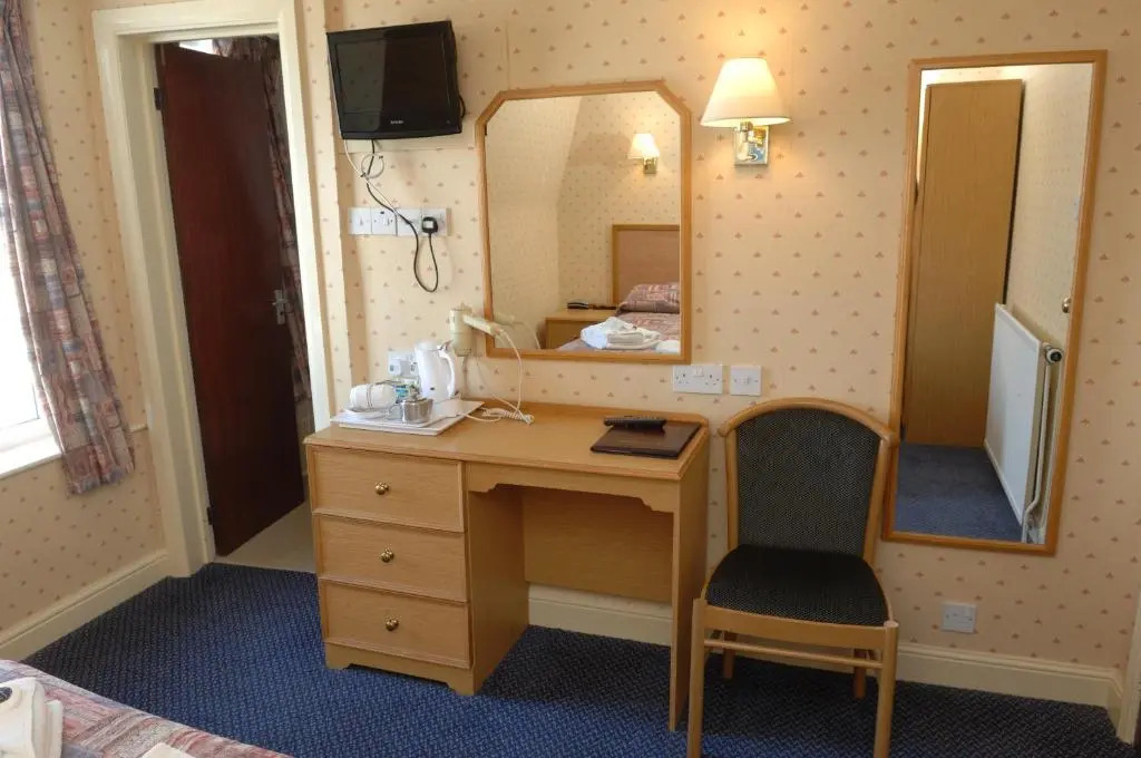 New Beach Hotel