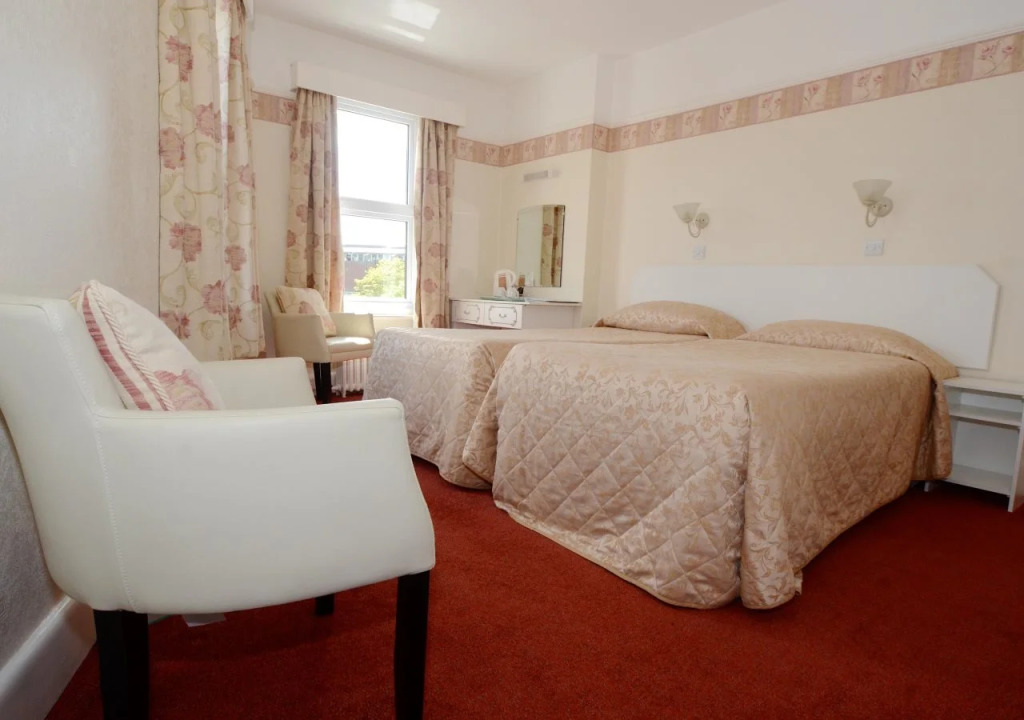 Whitehall Hotel