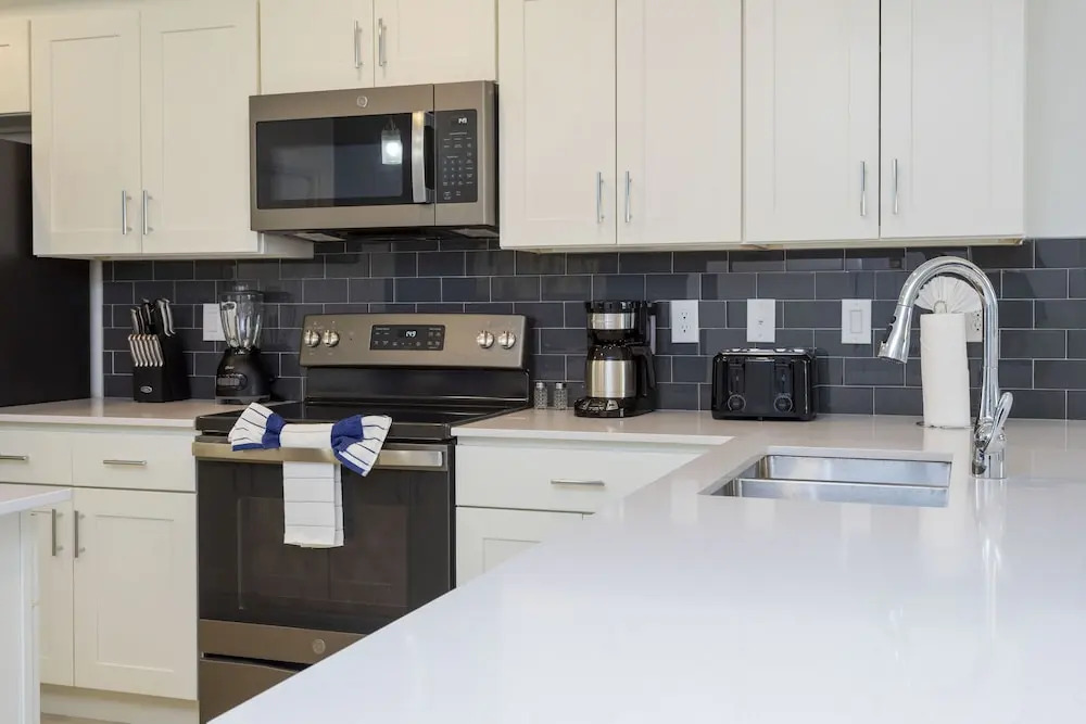 Stunning 2 Bd Condo Close to Disney 304 3191