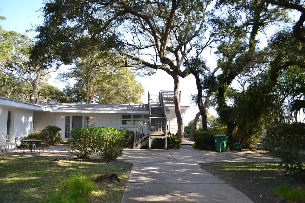 Cottage BY THE SEA - Unit A by Jekyll Realty