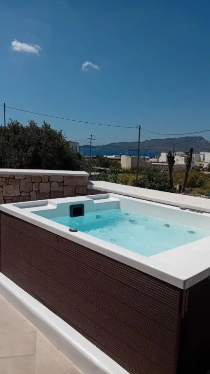 Anais Milos Suites