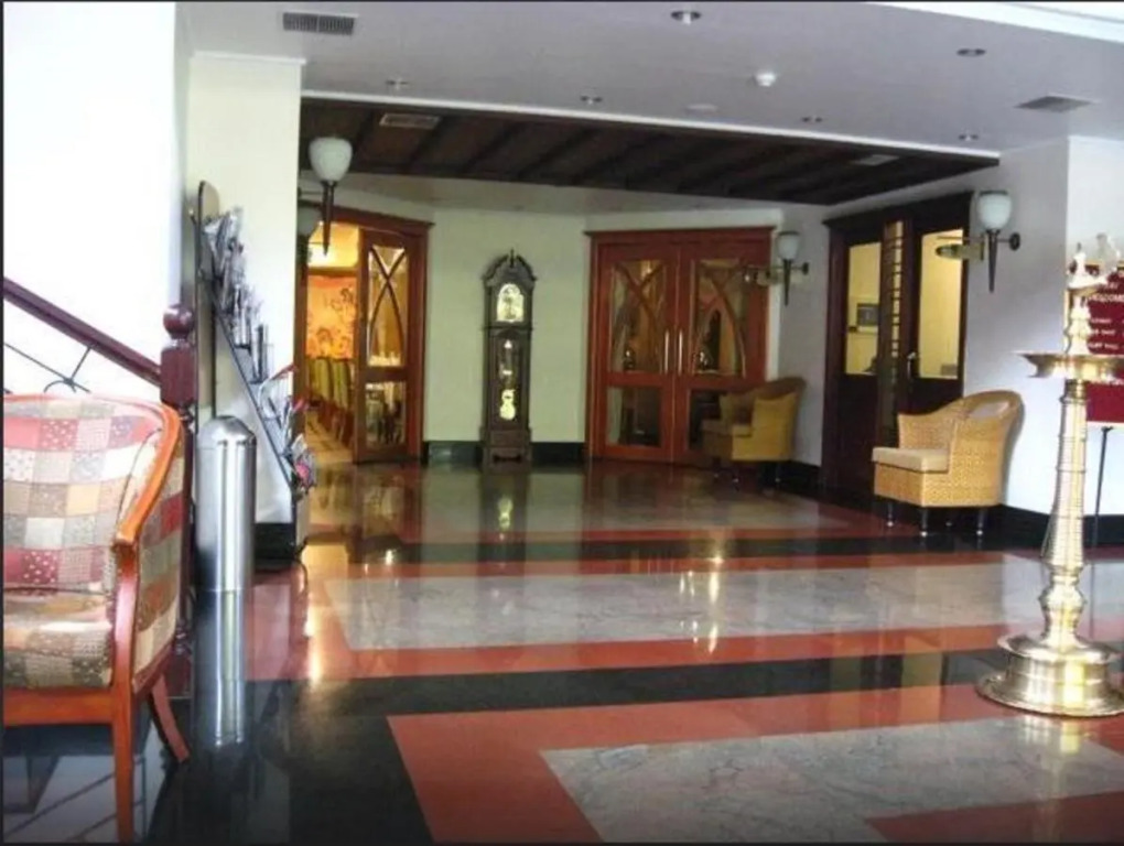 Holiday Hotel