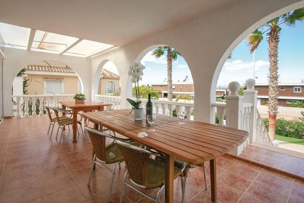 3-Bed Villa Sleeps 8 with Private Pool