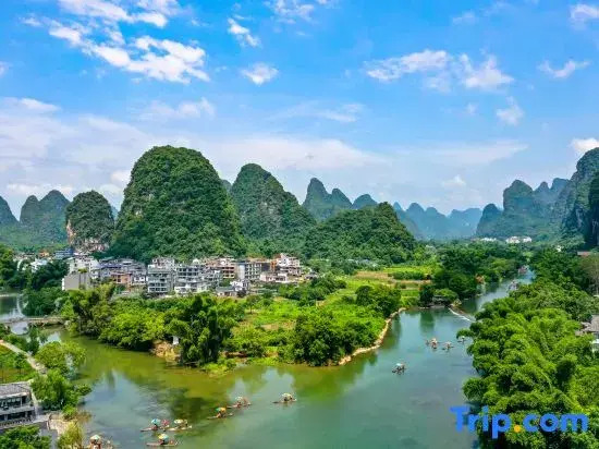 Floral Hotel ·Yangshuo Yishanju Hotel (Shili Gallery Branch)