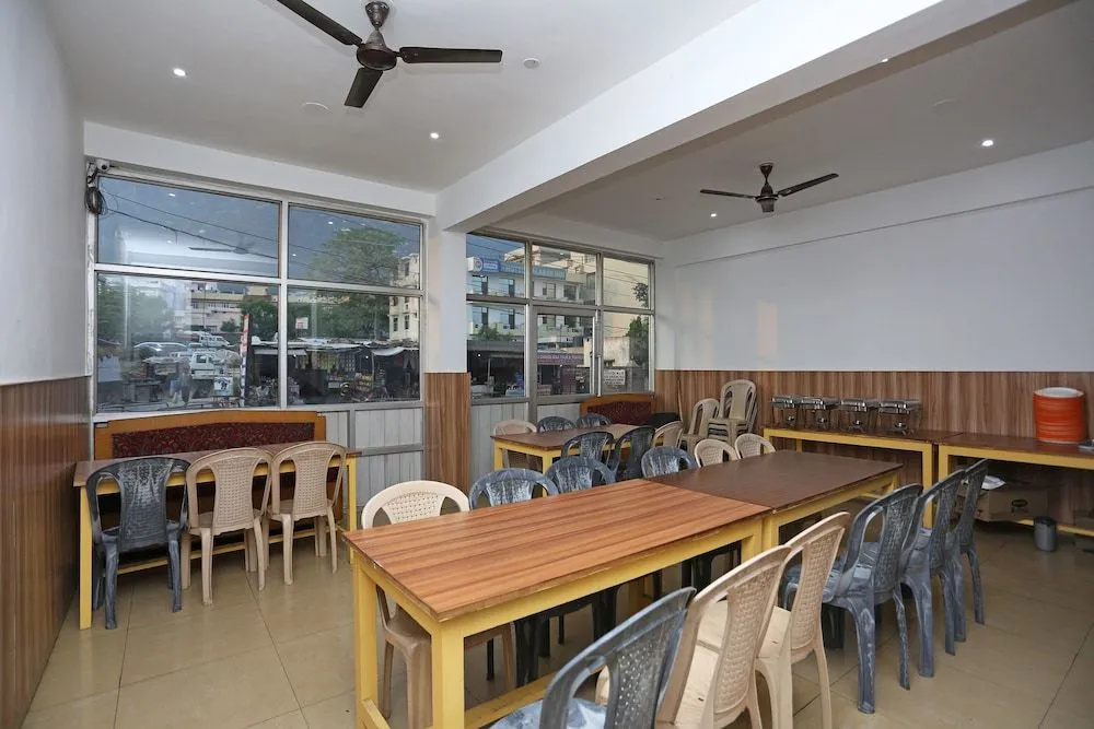 Itsy Hotels Satya Shree