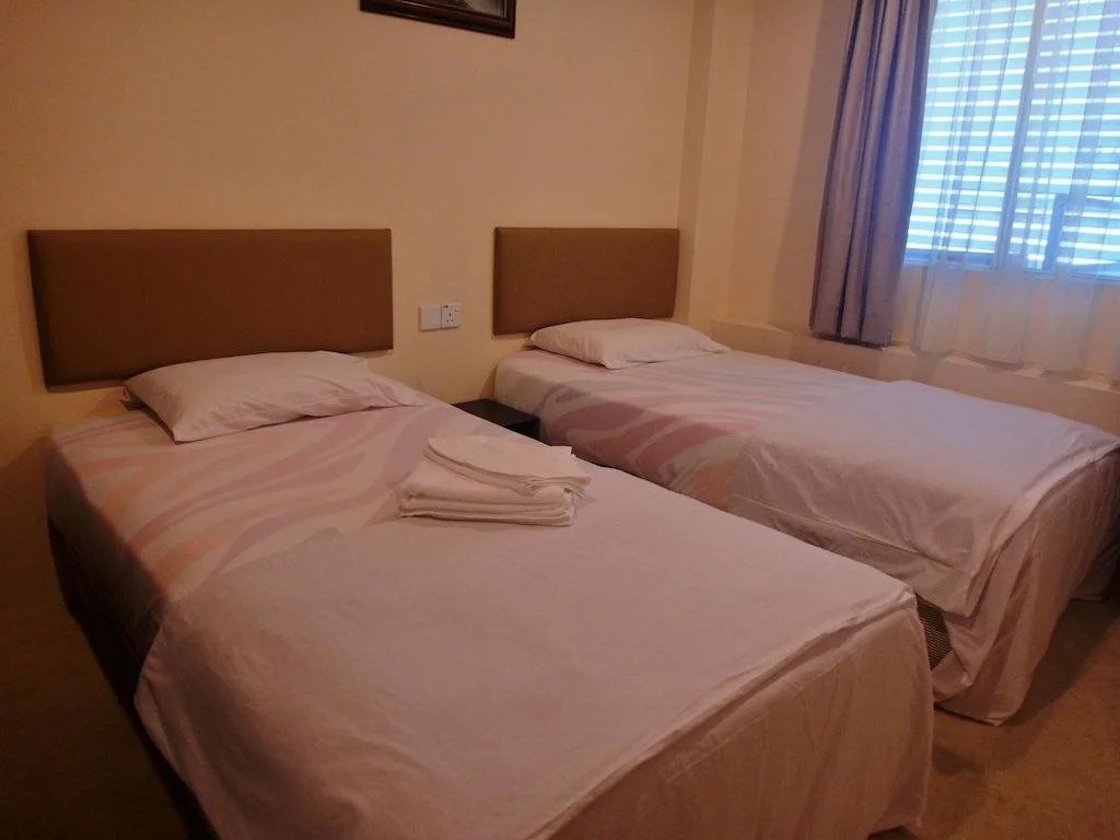 KK Crystal Hotel
