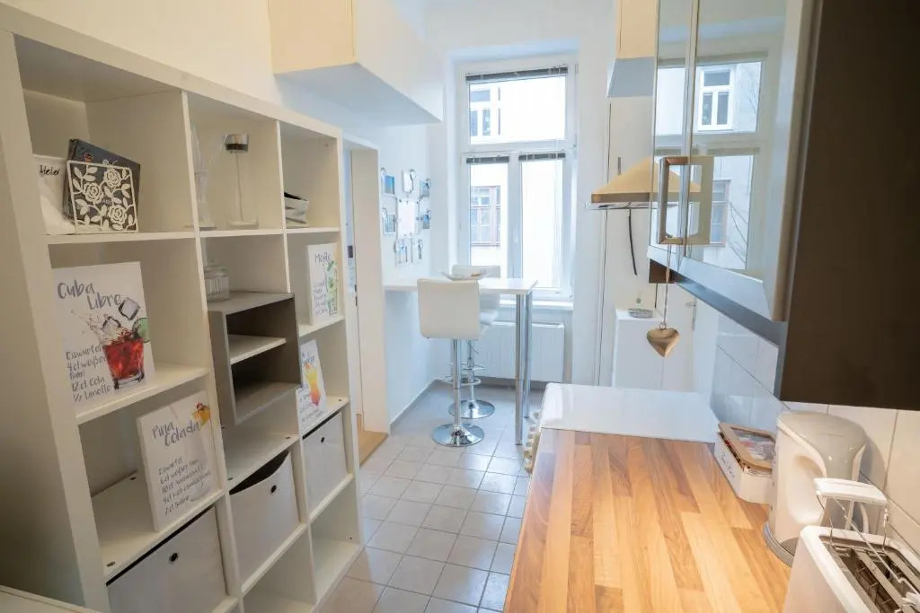 Cozy Modern Nest in the Heart of Vienna with Netflix