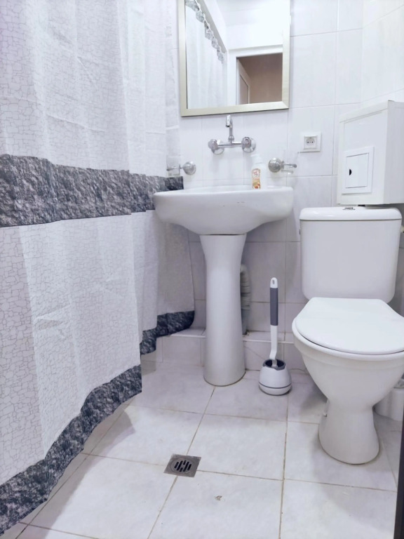 Renovated 1 bedroom with King size bed in Kentron