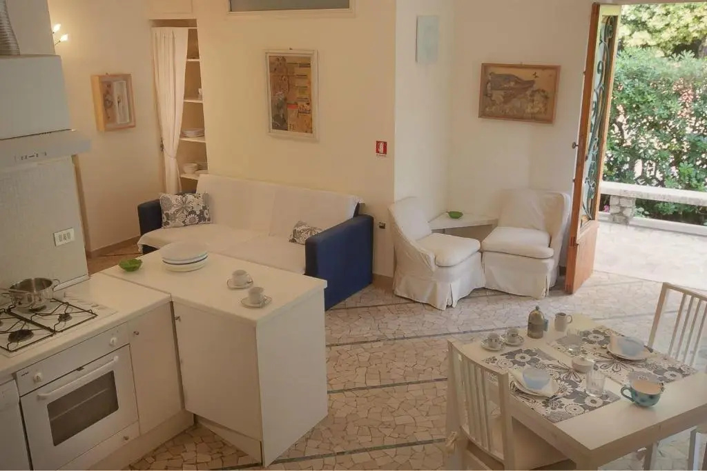 House in Marina di Pietrasanta With Large Garden 300 Meters From the sea