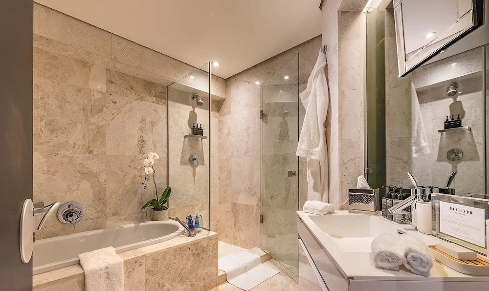 Moondance Villa & Suites
