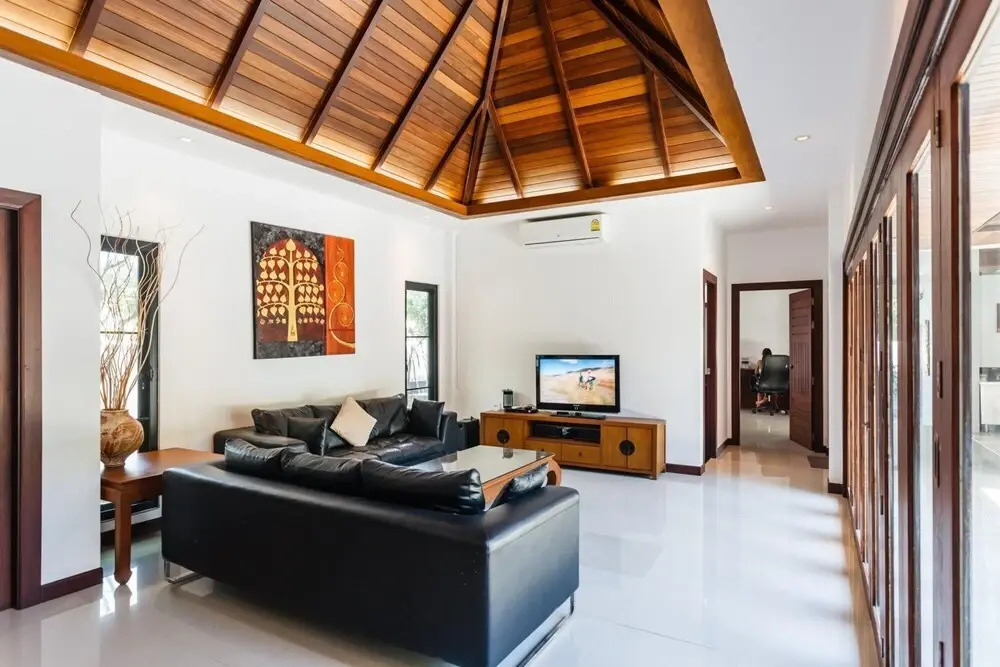 Frangipani Villa in Nai Harn - 5 Bedroom Private Pool With Garden and Pizza Oven