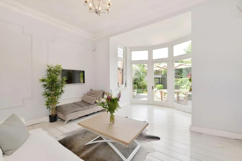 The Brent Studio - Charming 2bdr Flat With Parking and Garden
