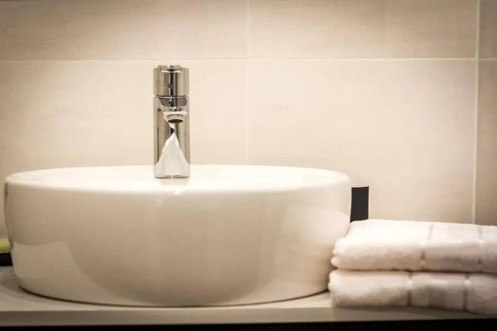 ALTIDO Elegant Apt for 4 at the Como's heart