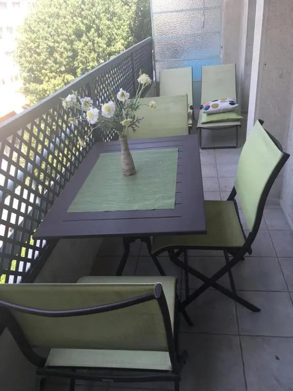 Appartement moderne 4p hypercentre de nice