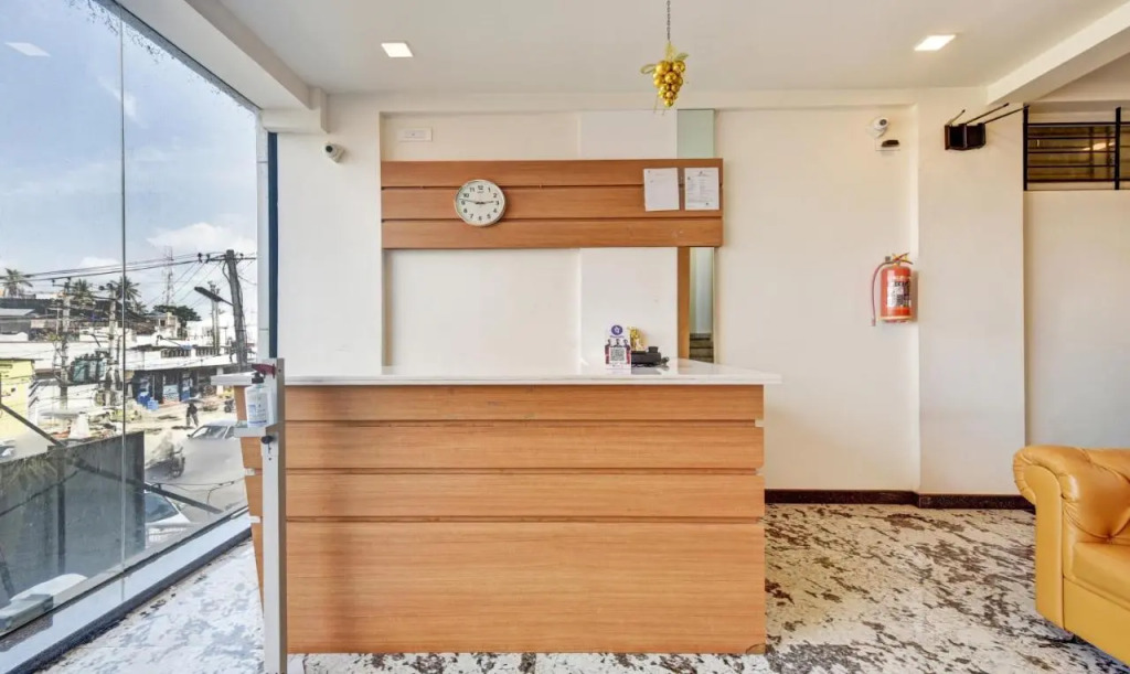 Itsy Hotels ShreyS Inn Mallandur Road