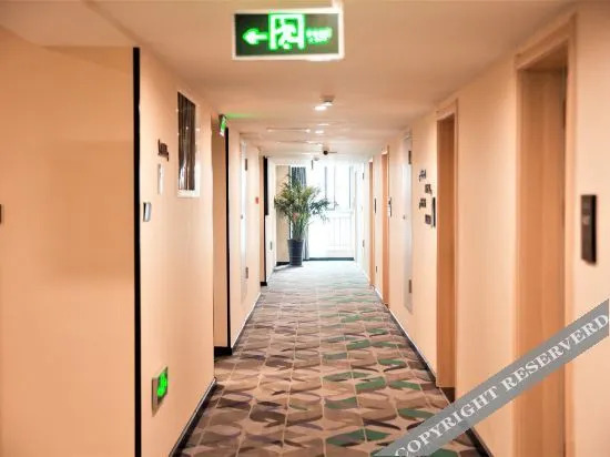 Yayue Hotel (Linyi Yihe Road Metro Store)