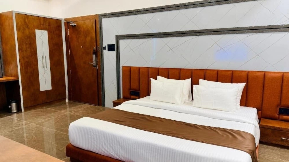 Pheonix Luxury Inn