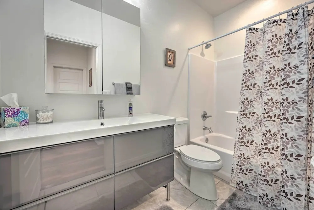 Hot Tub & Views: 'mountain High Pines Retreat'