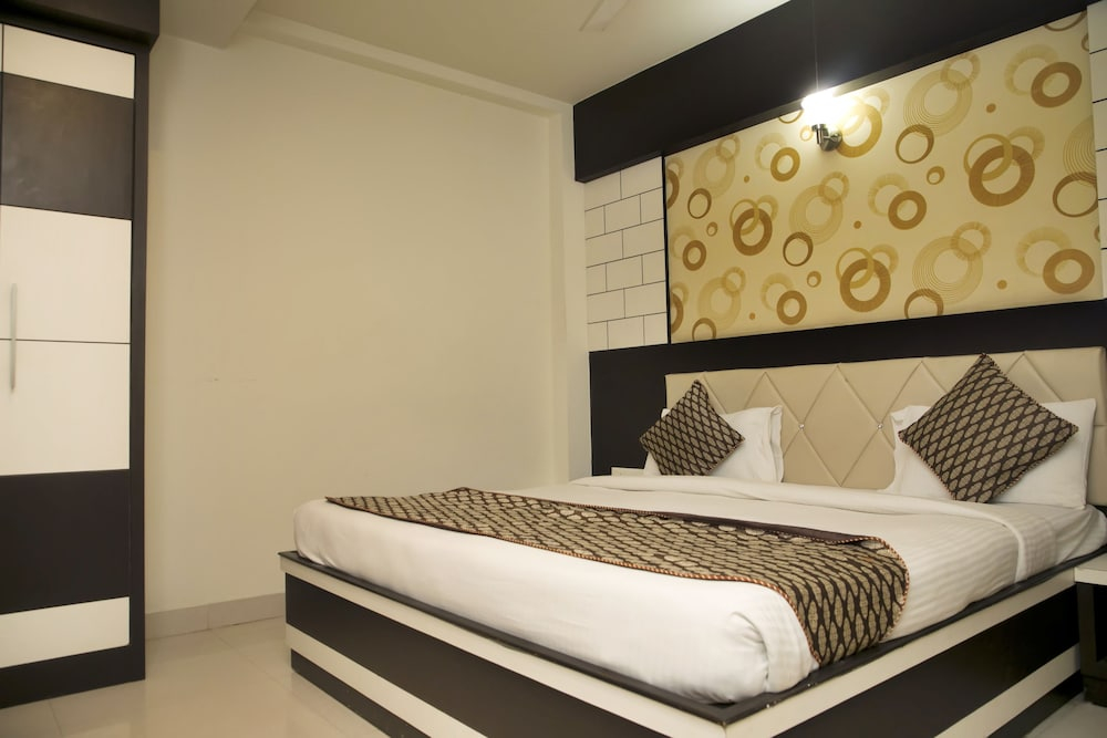 Hotel Ganges Grand - 600m from Kashi Vishwanath Temple