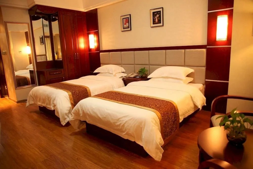 Xiamen Aventine Town Hotel