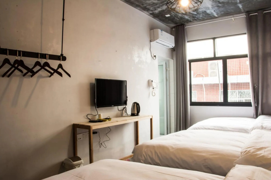 Hostel Geographer