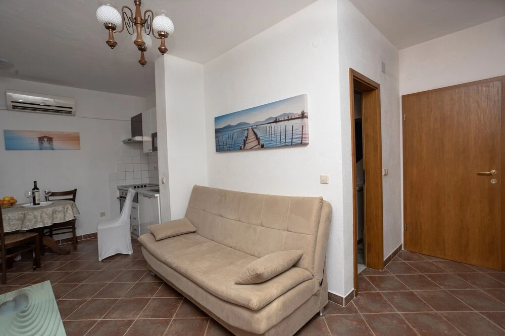 A1 - Modern Apartment With Balcony Near the Beach