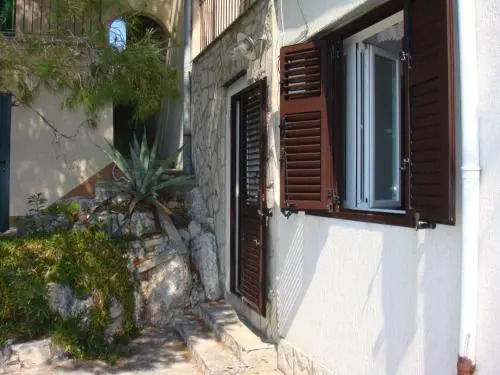 Apartment Mirna