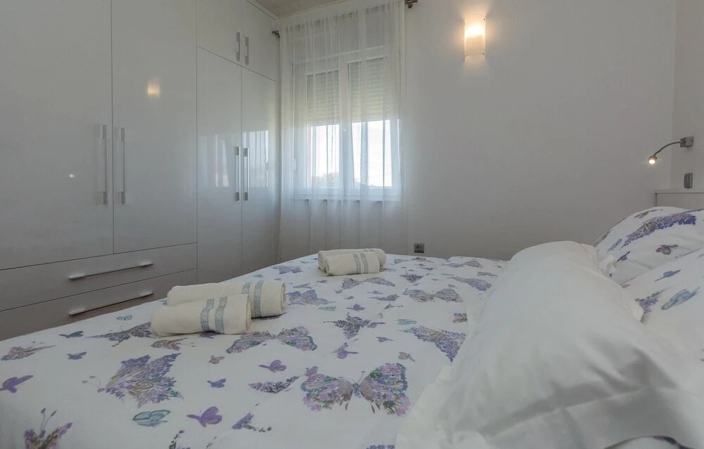 Stunning Apartment in Vir With 2 Bedrooms and Wifi